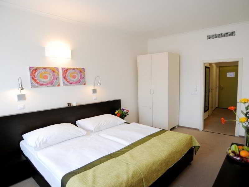 Hotel Vitkov Prague Exterior photo