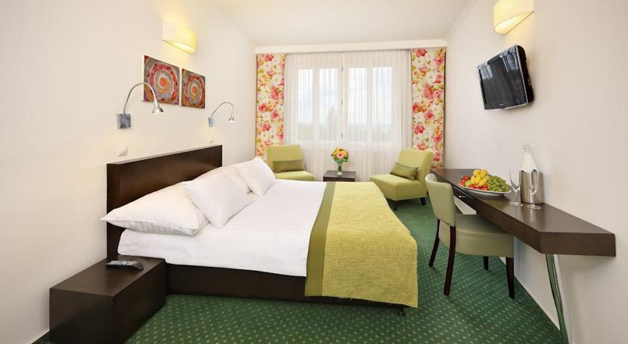 Hotel Vitkov Prague Exterior photo