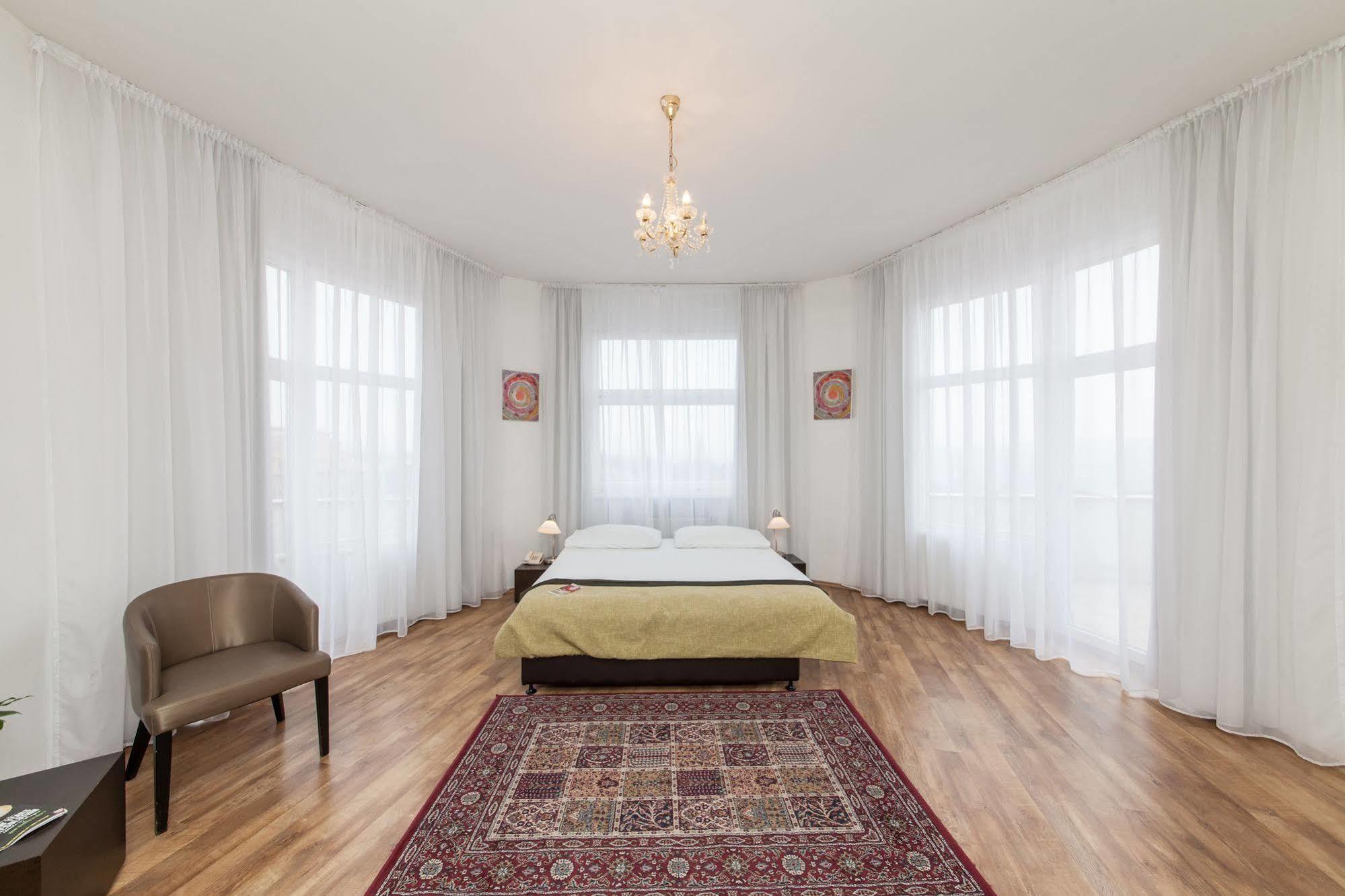 Hotel Vitkov Prague Exterior photo