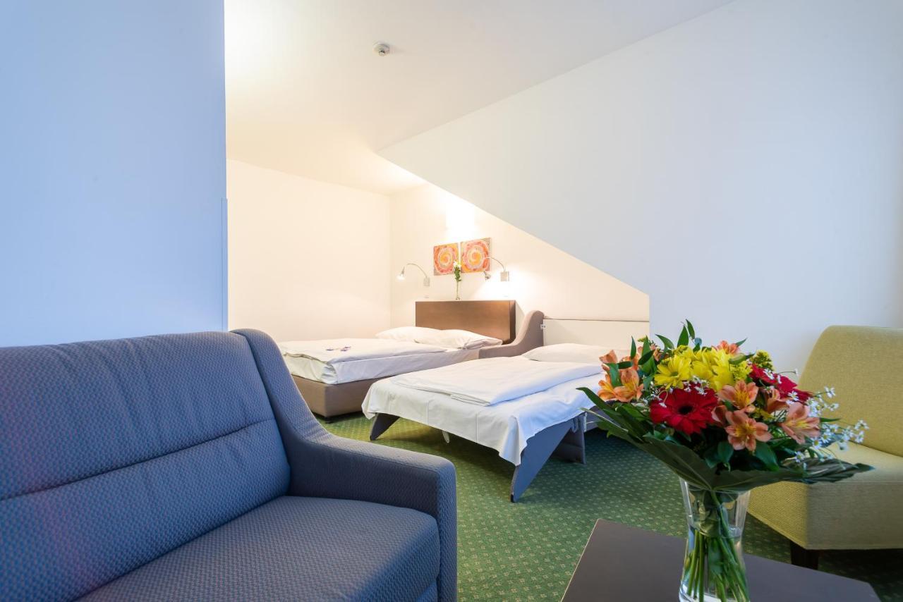Hotel Vitkov Prague Exterior photo