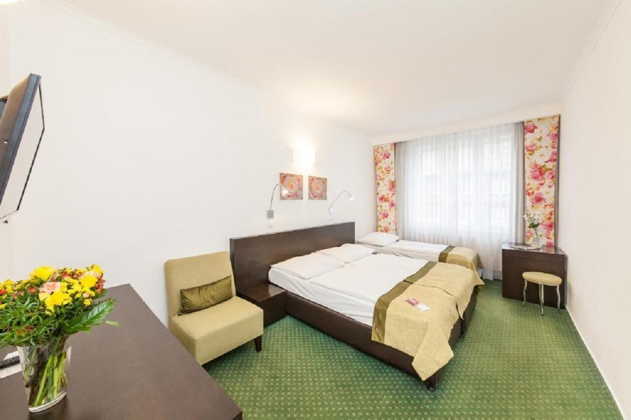 Hotel Vitkov Prague Exterior photo
